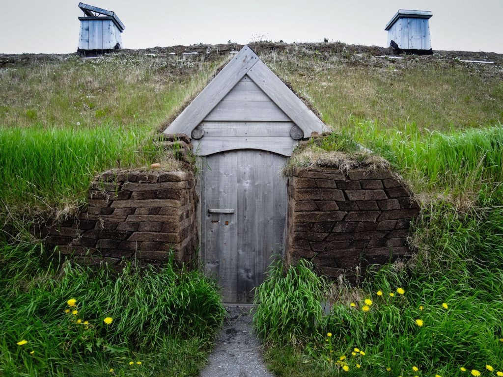 L'Ans aux Meadows sod house door