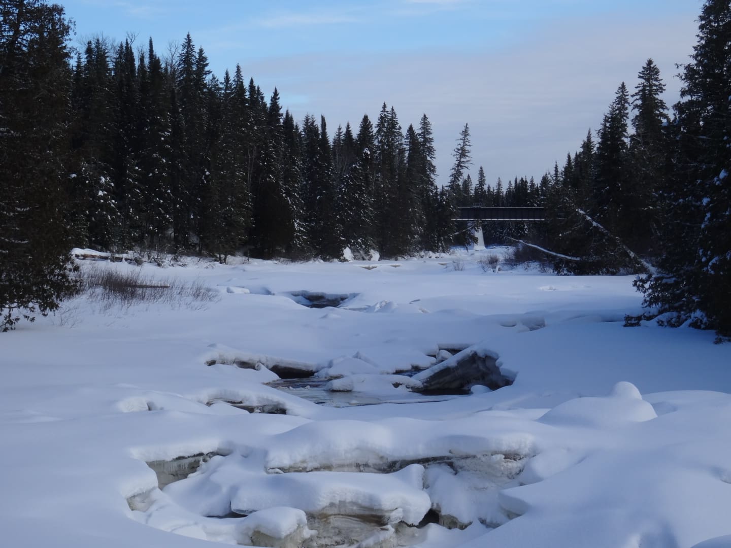 Picture of broken ice on a river in the Abitibi River Region