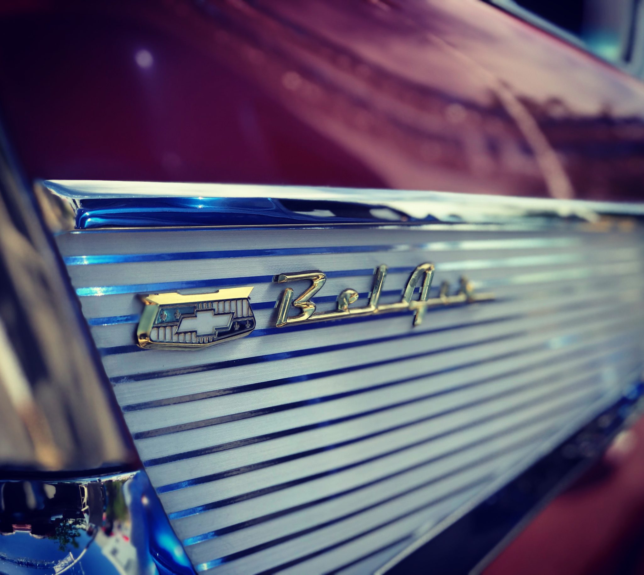 Photo of the logo on a 1957 Chevrolet Bel Air