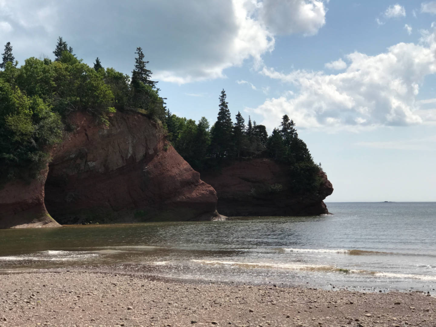 photo of the caves at St. Martins NB at low tide